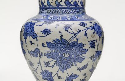 Jar, Turkey, Iznik, early 16th century
