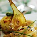 Rôti de canard au foie gras, gratin dauphinois, poêlée de poires et cristallines de poires, sauce vinaigre balsamique........ 