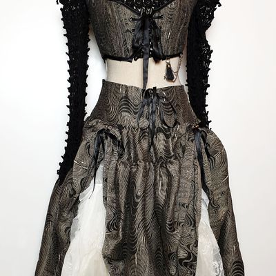 Tenue défilé: tissu moiré