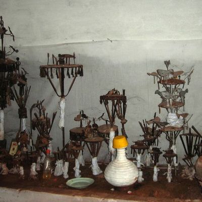 Grand Maître Marabout ASSOU – Protection Spirituelle et Défense Contre les Mauvais Esprits