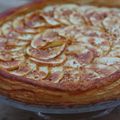 La très jolie tarte aux pommes, praliné et caramel facile et rapide ...