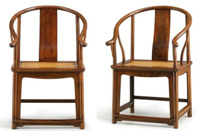 A pair of huanghuali large horseshoe armchairs, Late Ming dynasty