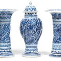 A blue and white 'spirally-fluted' five-piece garniture, Kangxi period (1662-1722)