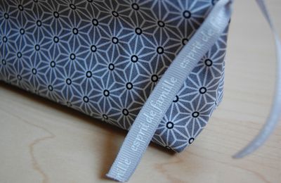 Trousse en tissu de coton enduit