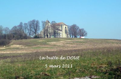 La Rhubarbinette à Doue. Manif anti-gaz de schiste