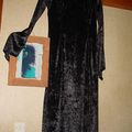 Ma nouvelle robe en velours noir...