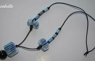 Collier bleu ciel et noir