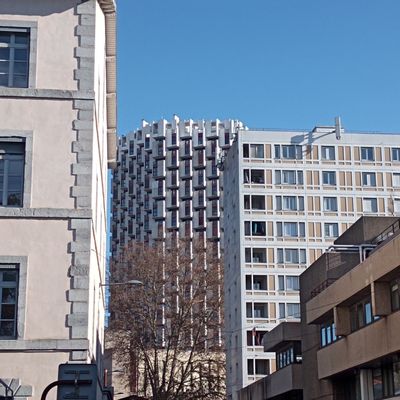 Parfois être étonné par l'architecture en ville, 