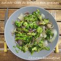 Salade tiède de brocolis aux graines