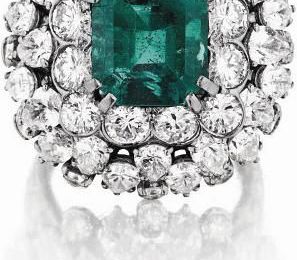 David Webb. An Emerald and Diamond Ring