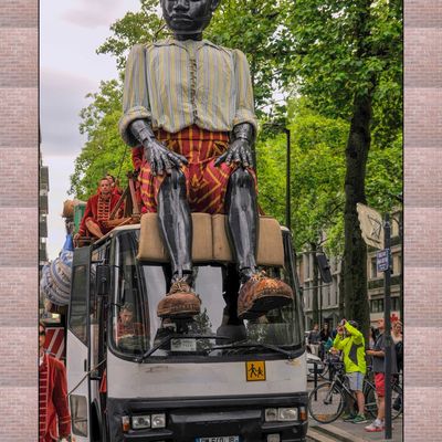 Le Petit Géant se promène boulevard Guist'hau