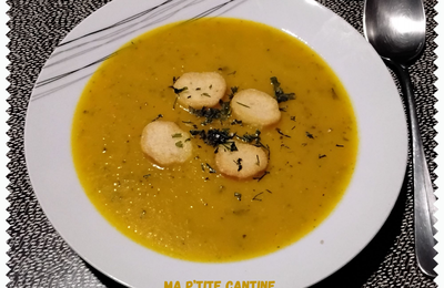 Velouté de potimarron et courgettes à la coriandre 