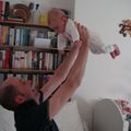 Playing with Papa / Je joue avec Papa