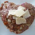 Tartare de boeuf au pesto, tomates séchées et copeaux de parmesan