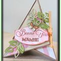 Carte pyramide "Bonne Fête Mamie"