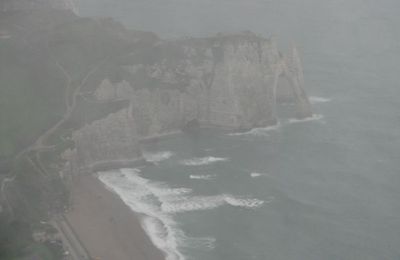 76 . Etretat