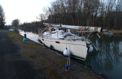 Descente d'un voilier de Langres à Port Saint Louis du Rhone