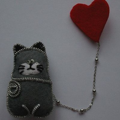 Chat porteur de coeur