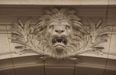 Lion en masque 37 avenue de l'Opéra