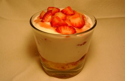 Crème légère au citron et fraises