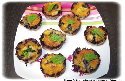 PETITS CLAFOUTIS AUX MYRTILLES