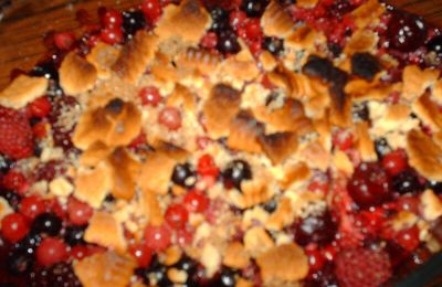 Crumble aux fruits rouges et pommes