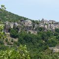 CANTOBRE(12) - Village perché ou nid d'aigle