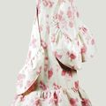 Balenciaga Haute Couture, 1963. Robe du soir et étole en ottoman de coton blanc imprimé de fleurs roses de la Maison Lajoinie