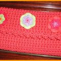 Une trousse orange au crochet