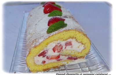 BISCUIT ROULE AUX FRAISES, CHANTILLY LEGERE