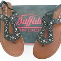 entre doigts buffalo neuve cuir P42 parfait etat  : 35euros