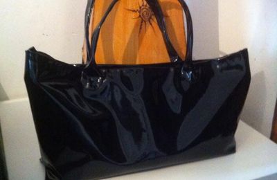 nouveaux sac noir en smilli brillant 