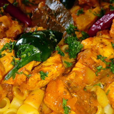 Makrouna bel salsa