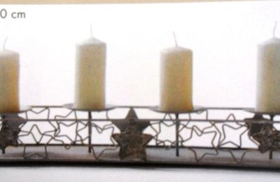 Bougeoir 4 bougies.. métal et étoiles... 