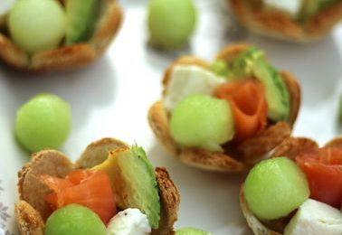 DES IDÉES POUR VOS APÉRITIFS - PARTIE II - TARTELETTES FRAÎCHEUR ET TOMATES CERISES CARAMÉLISÉES