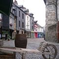 rue d'HONFLEUR brouette et tonneau