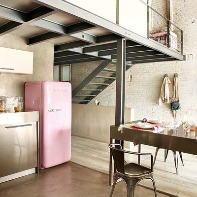[ PINK LOFT ]