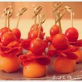 Brochettes de melon , chiffonade de chorizo doux et tomate cerise