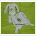 Doudou peluche lapin beige blanc avec grand mouchoir,Pommette