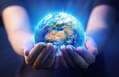 Merci Hölderlin ! Billet d'humeur