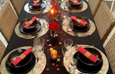 Ma table de Noël en noir, rouge et or et mon menu de réveillon