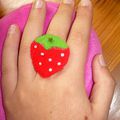 Bague fraise en feutrine