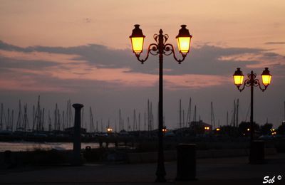 La fée électricité au secours du soleil couchant