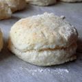 Petits pains americains au lait fermenté "homemade biscuits"