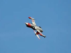 Un chasseur F104 Starfighter à l’échelle 1/3