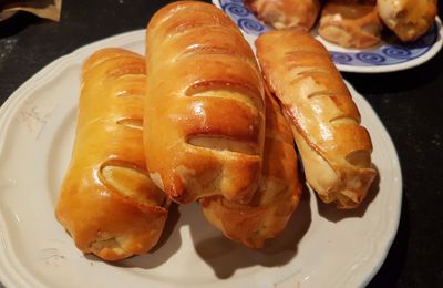 Petits pains à la saucisse