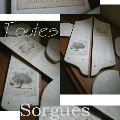 Petite étagère de coin...