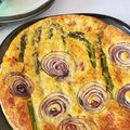 Quiche sans pâte asperges , oignon rouge et tomates cerises 