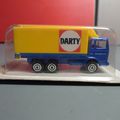 Un petit camion Saviem publicitaire Majorette dans son emballage d'origine ! Une publicité Darty déjà ancienne...