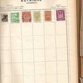 Planche d'un album avec 6 anciens timbres autrichiens